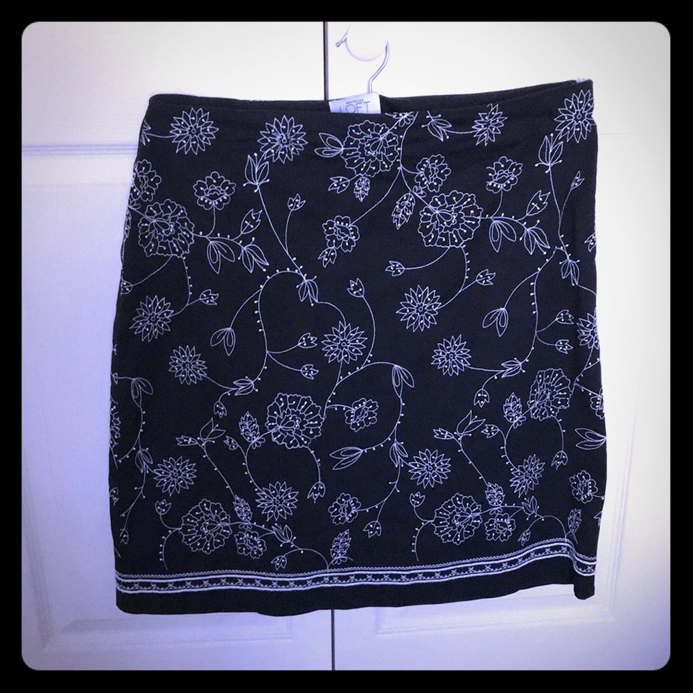 Ann Taylor LOFT floral black skirt, size 12